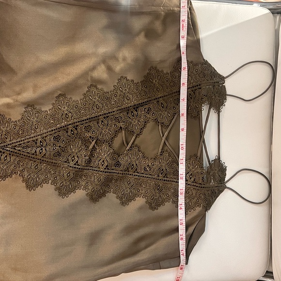 CAMI NYC The Charlie Silk Cami in Olive NWOT - Picture 8 of 10